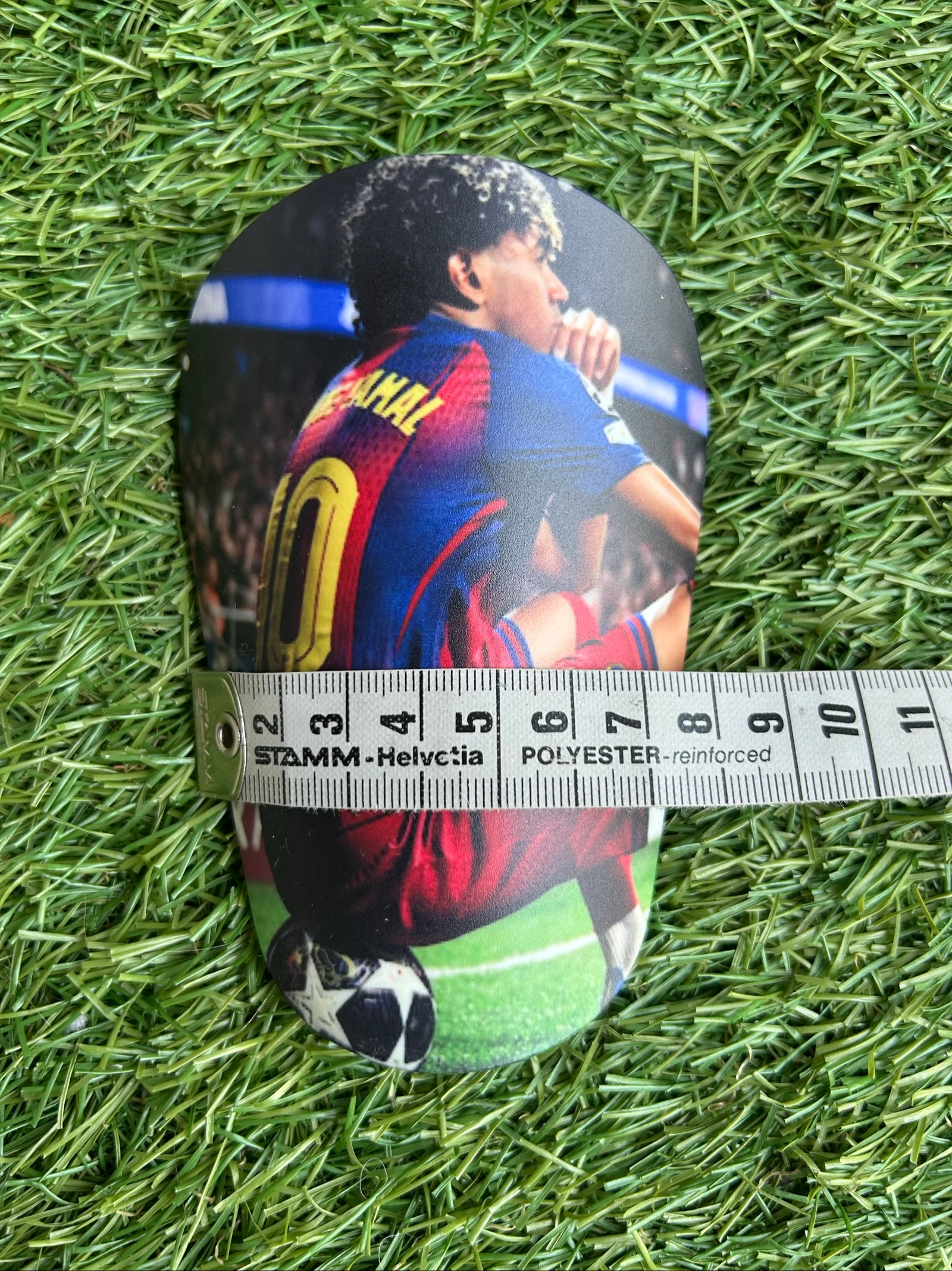 Football shin guard – photo 4